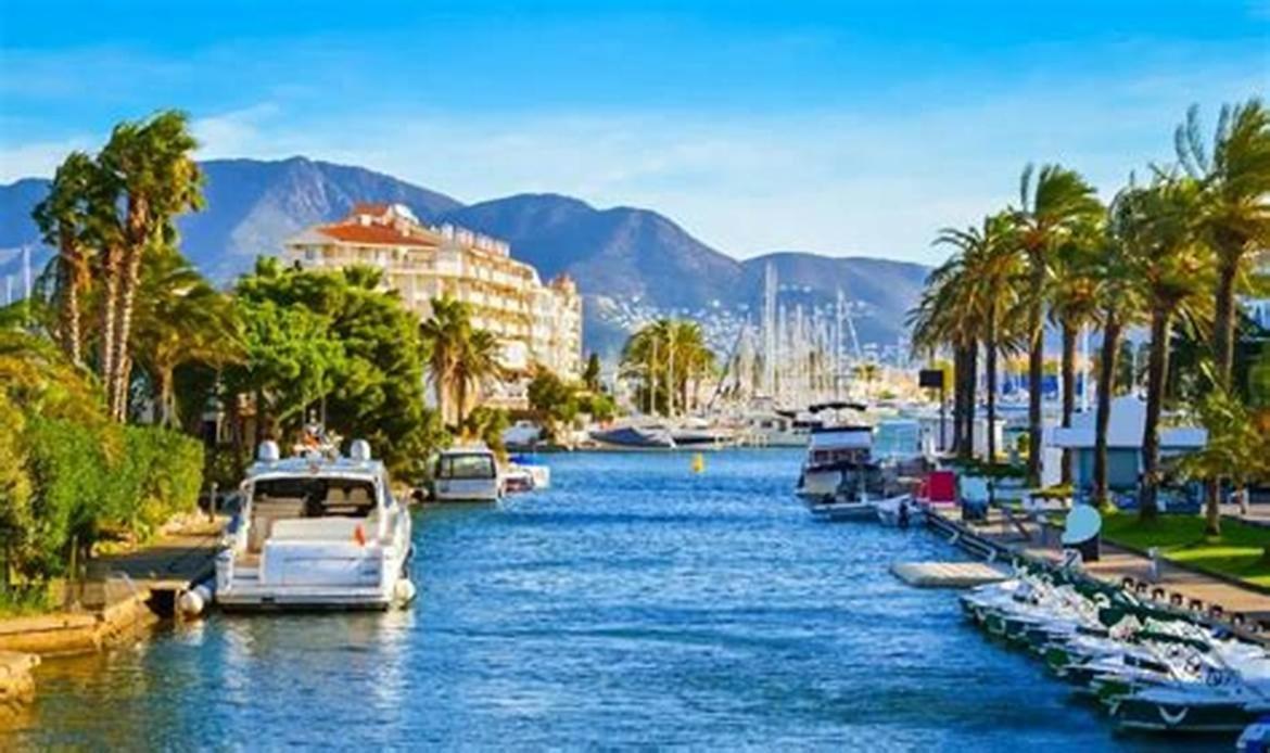 D2-5 Ampuria Delta Sunset With Parking & Wifi Empuriabrava